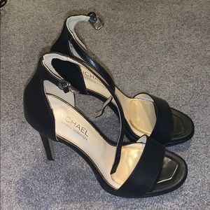 Fashion Black Heels With Strap
